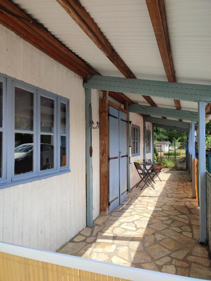 Chalet Dans La Foret....Adorable 1 Bedroom Chalet Surrounded By Woodland Pressignac Εξωτερικό φωτογραφία